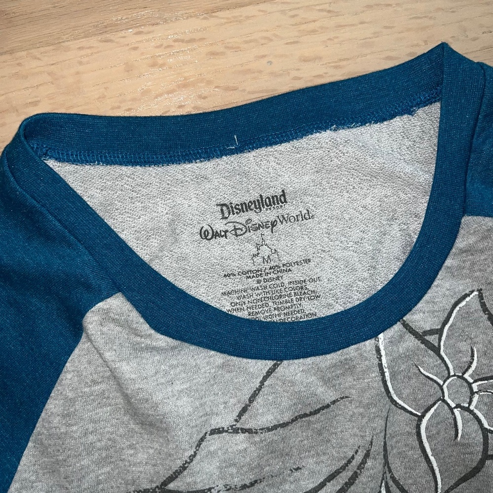 Disneyland DisneyWorld Ariel Sweat Shirt Size Medium